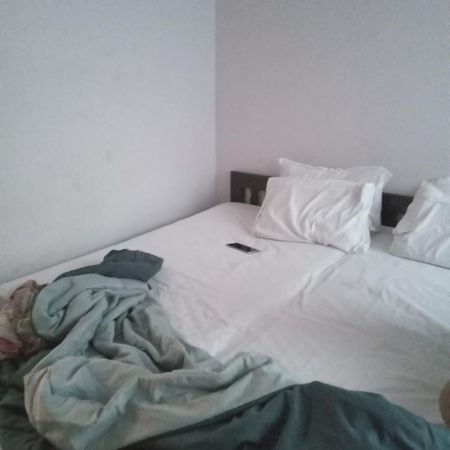 Kapil Traders Bed & Breakfast นิวเดลี ภายนอก รูปภาพ