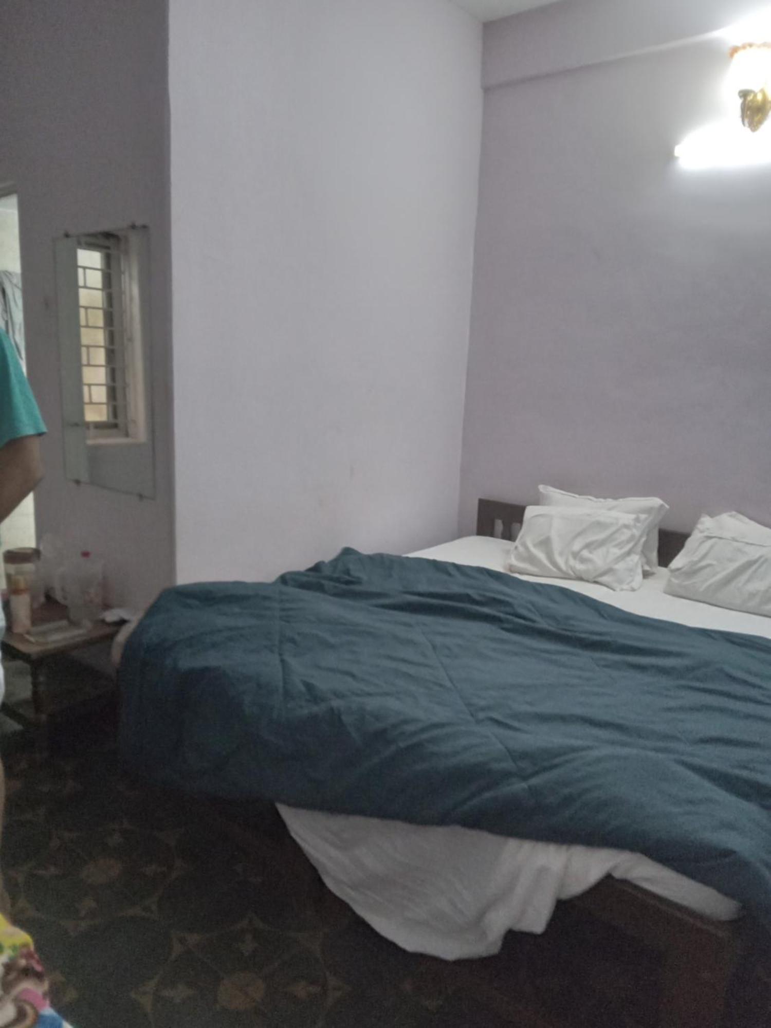 Kapil Traders Bed & Breakfast นิวเดลี ภายนอก รูปภาพ